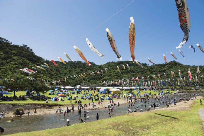 奥ヤンバル鯉のぼり祭り©OCVB